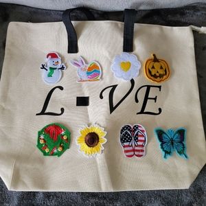 Tote bag with interchangeable patches